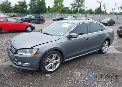 2012 Volkswagen Passat 3.6L V6 Se z USA, uszkodzony, nr VIN 1VWBM7A32CC100406